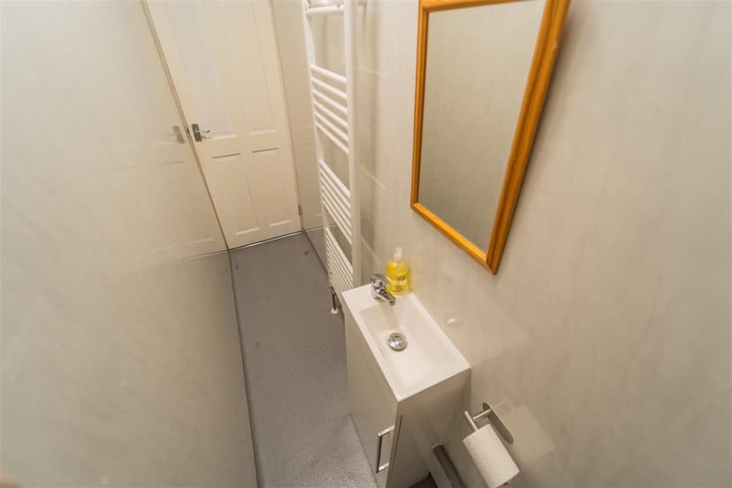 Warwards Lane - Image 8