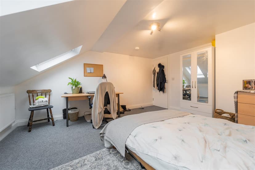 Warwards Lane - Image 6