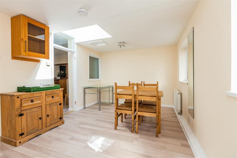 31, Wellman Croft - Image 20