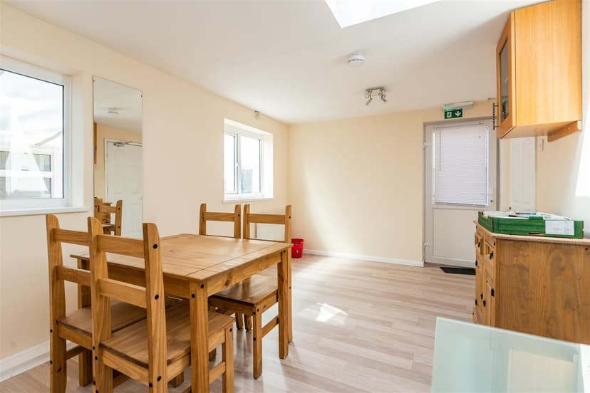 31, Wellman Croft - Image 19