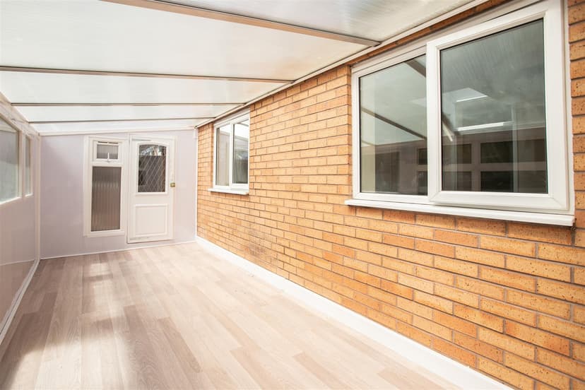 31, Wellman Croft - Image 3