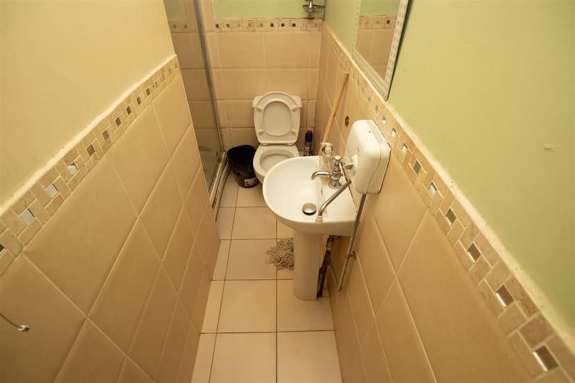 546, Bristol Road - Image 10