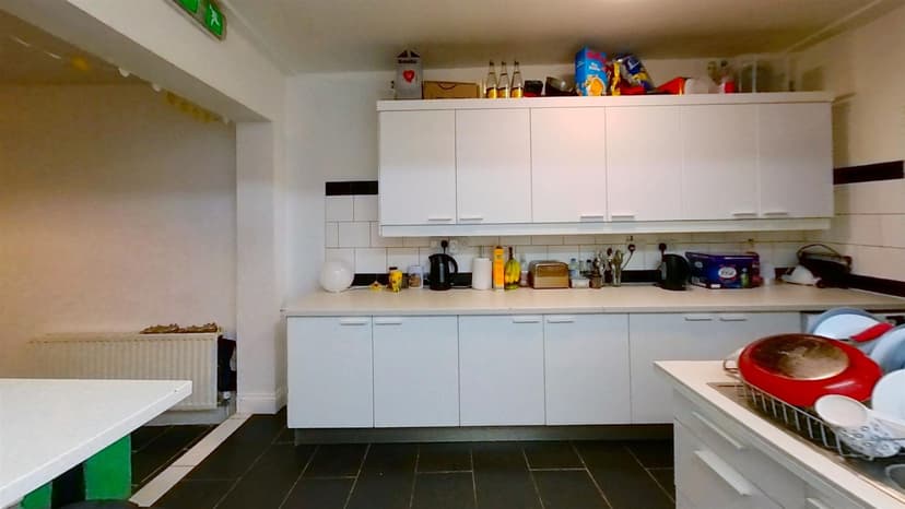 Croydon Road - Image 13