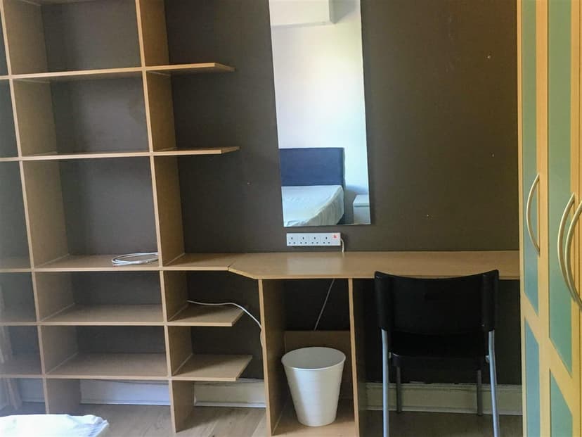 Alton Road - Image 5