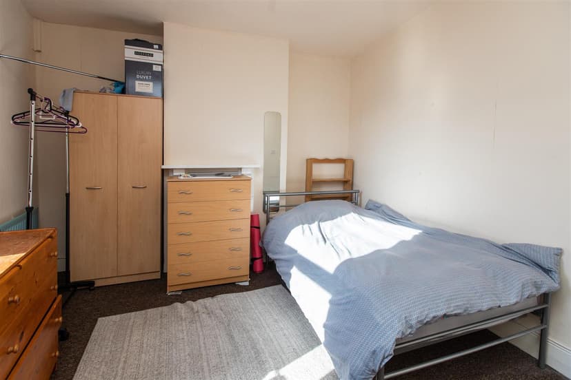 Hubert Road - Image 8