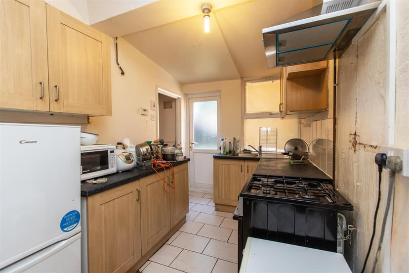 Hubert Road - Image 4