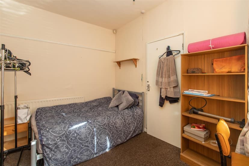 Hubert Road - Image 2