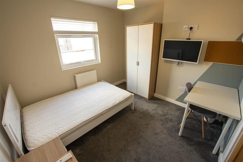 Daisy Road - Image 8