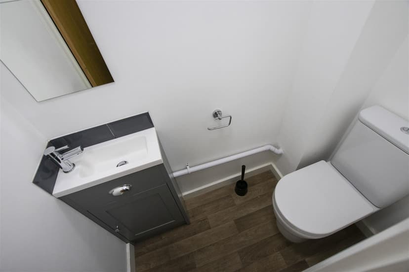 Daisy Road - Image 7