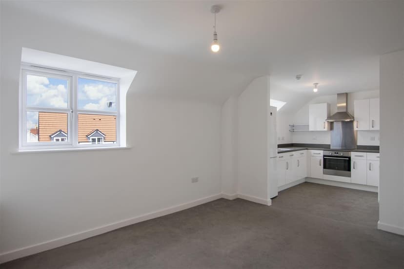 Apartment 12, Darley Court, Escelie Way - Image 6