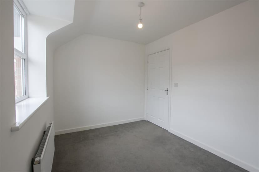 Apartment 12, Darley Court, Escelie Way - Image 5