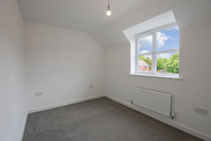 Apartment 12, Darley Court, Escelie Way - Image 4