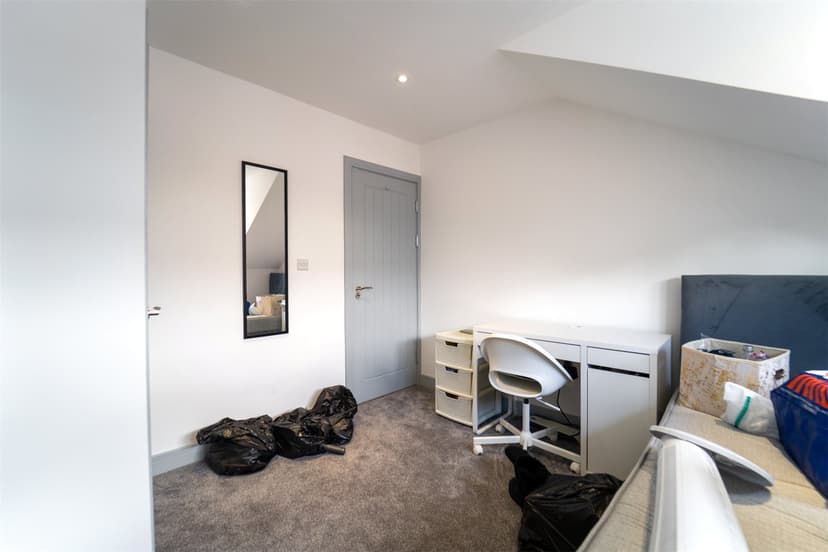 28, North Road - Image 5