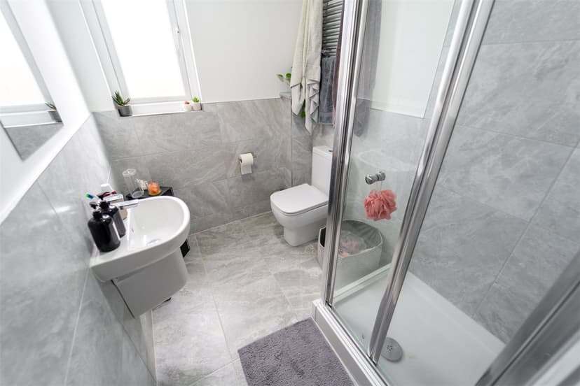 28, North Road - Image 1