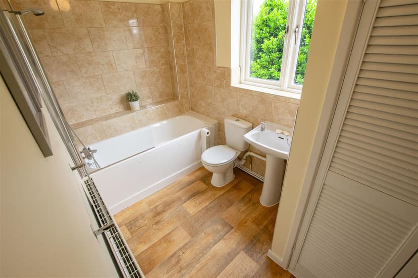 11, Tudor Terrace, Ravenhurst Road - Image 4