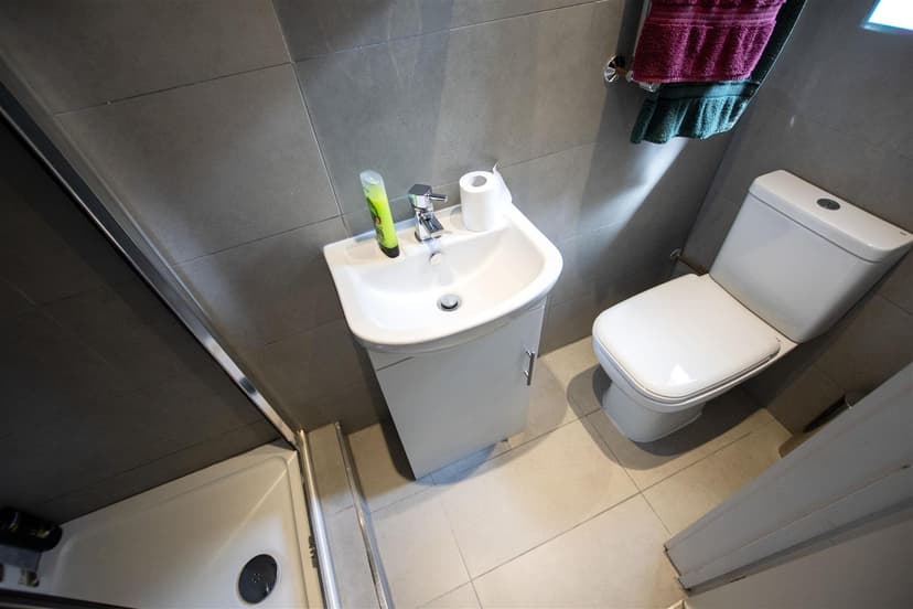 113, Dawlish Road - Image 4