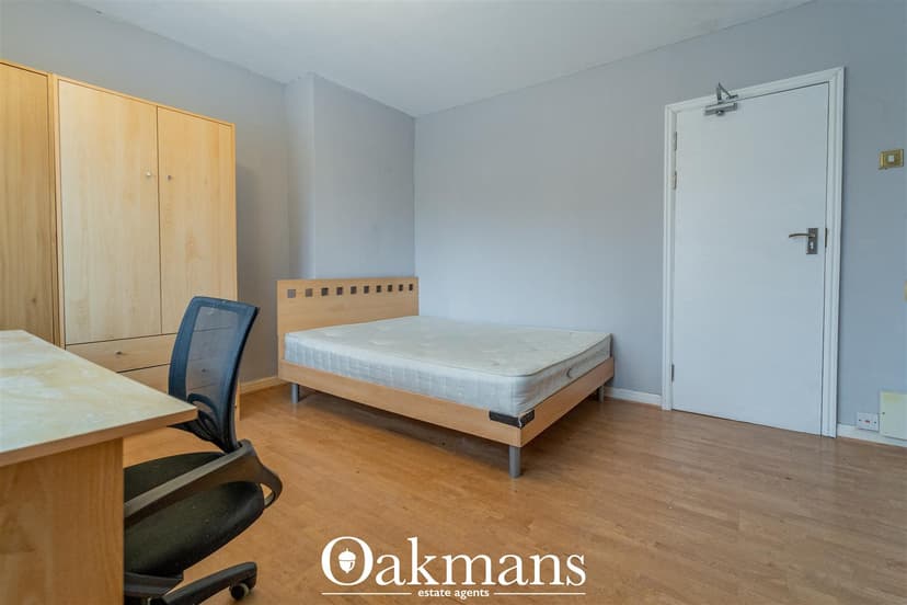 1, Poole Crescent - Image 17