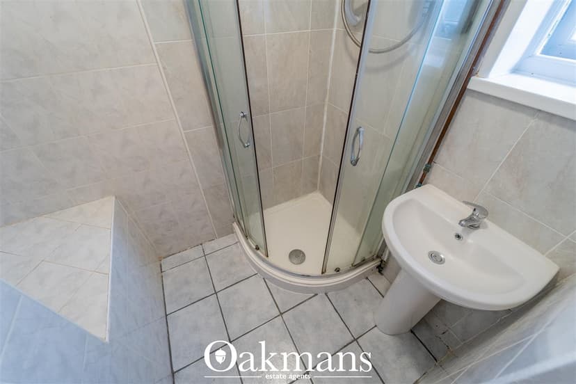 1, Poole Crescent - Image 16