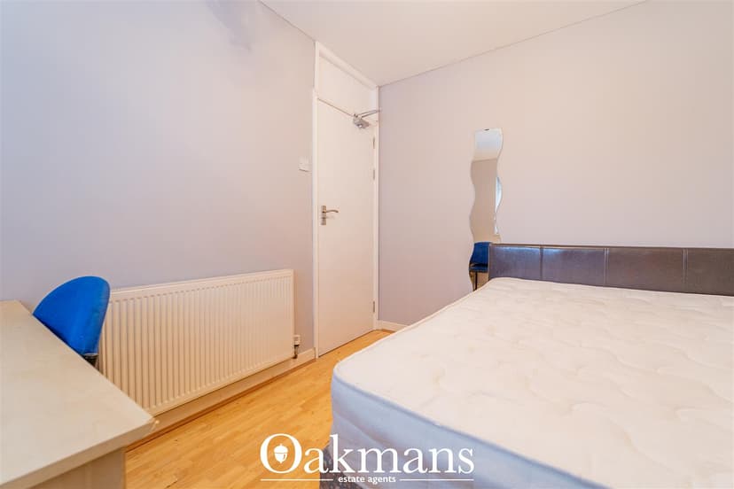 1, Poole Crescent - Image 9