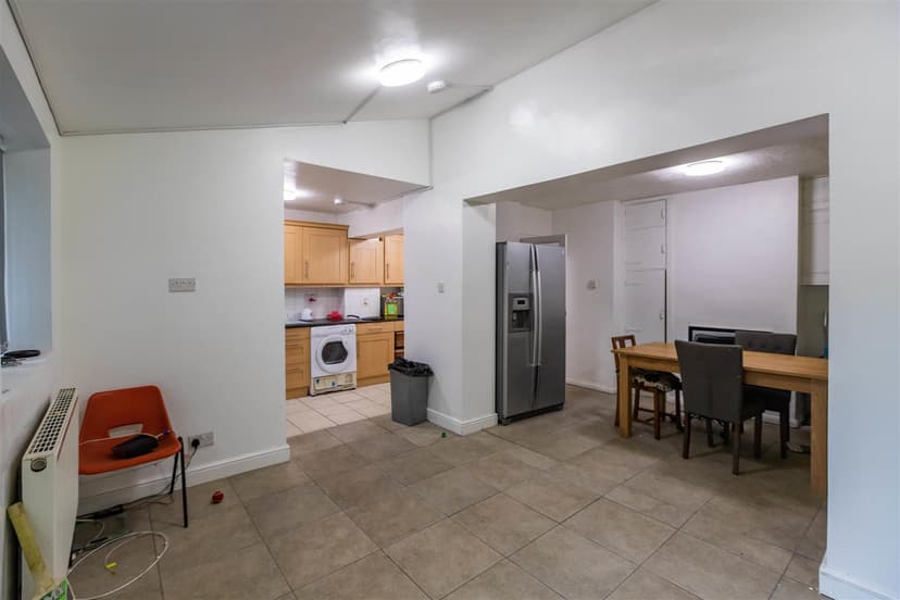 Cadleigh Gardens - Image 1