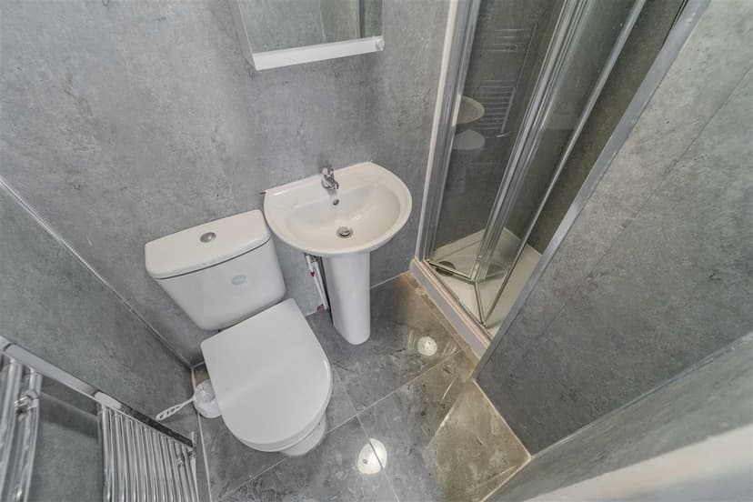 106, Hubert Road - Image 4