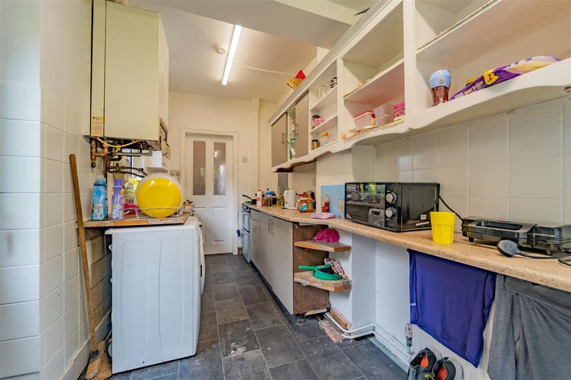 Tiverton Road - Image 13