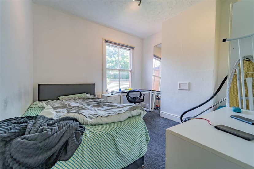 Tiverton Road - Image 9