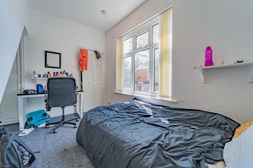 Tiverton Road - Image 8