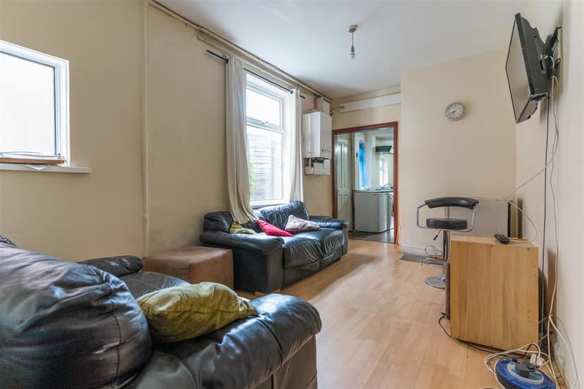 32, Bournbrook Road - Image 19