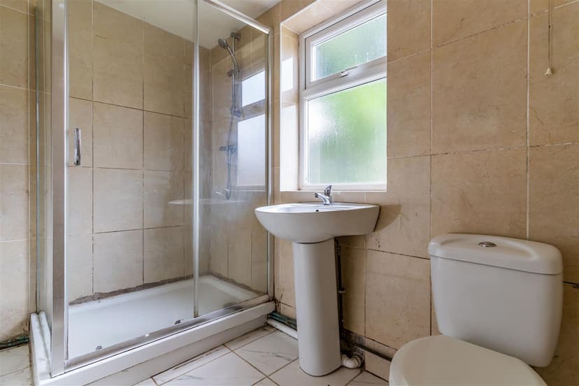 32, Bournbrook Road - Image 2