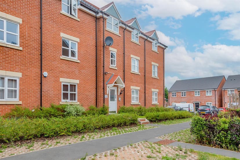 Apartment 9, Bowthorpe Court, Escelie Way - Image 11
