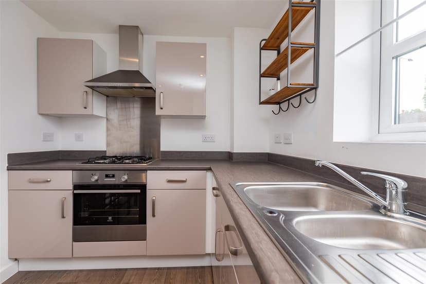 Apartment 9, Bowthorpe Court, Escelie Way - Image 5