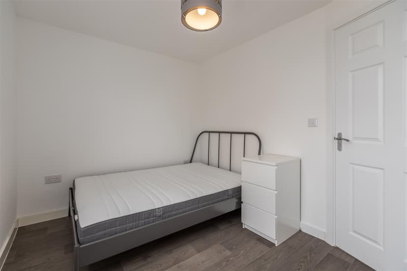 Apartment 9, Bowthorpe Court, Escelie Way - Image 3