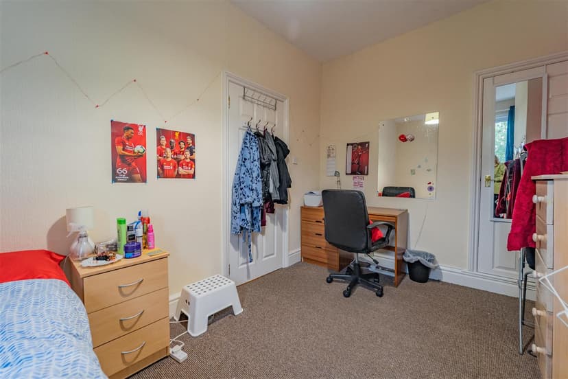 35, Exeter Road - Image 4