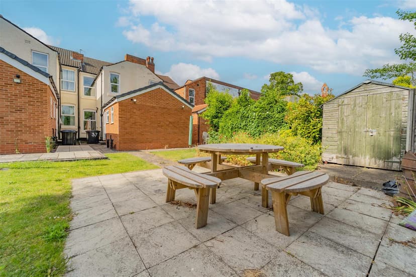 35, Exeter Road - Image 3