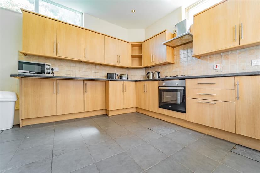 144, Raddlebarn Road - Image 13