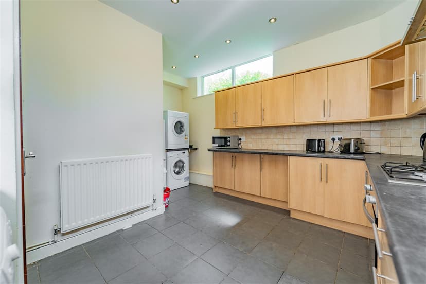 144, Raddlebarn Road - Image 12