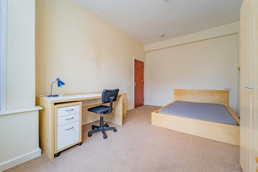 144, Raddlebarn Road - Image 10