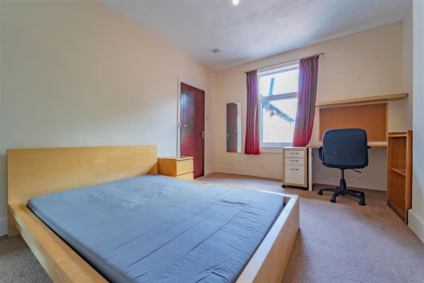 144, Raddlebarn Road - Image 6