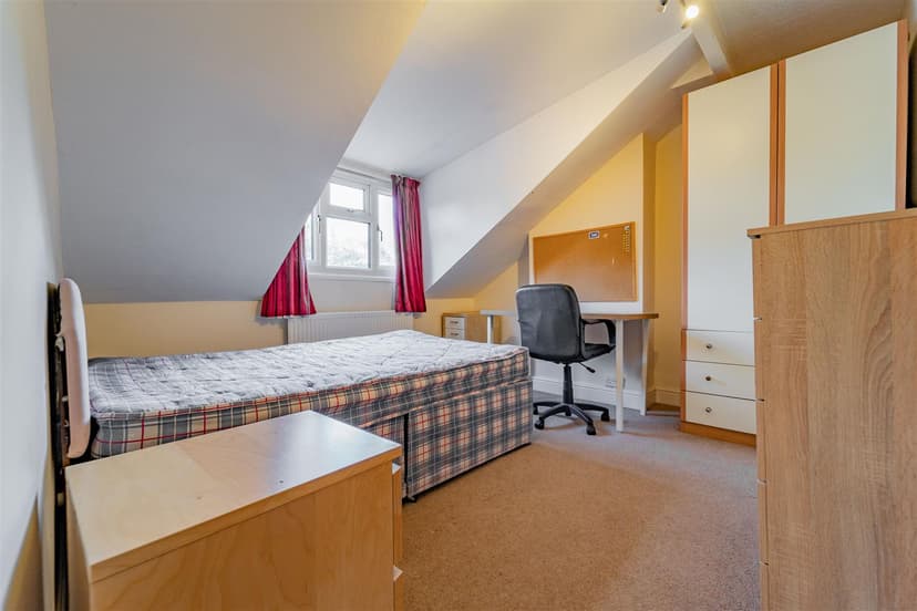 144, Raddlebarn Road - Image 2
