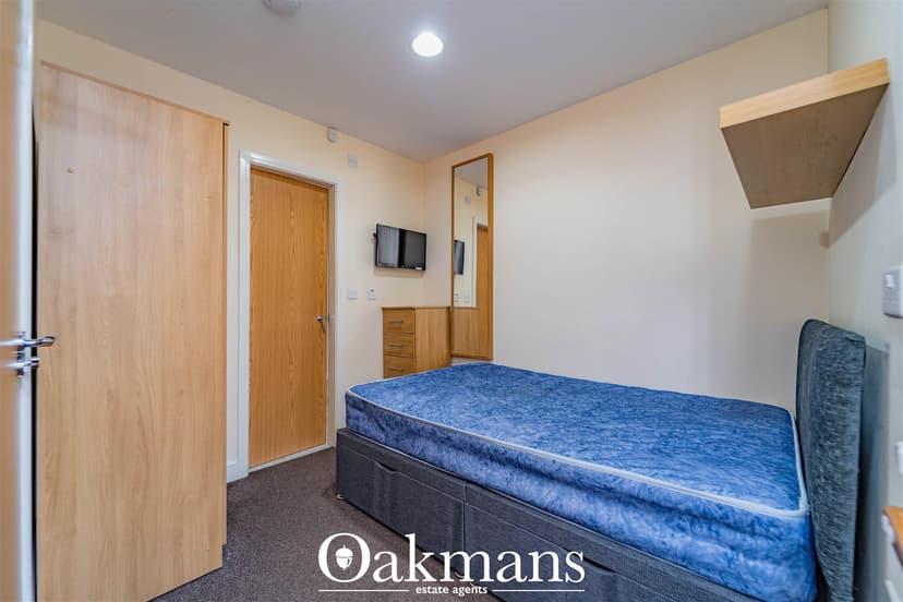 4, Tiverton Road - Image 4