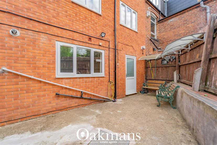 4, Tiverton Road - Image 1