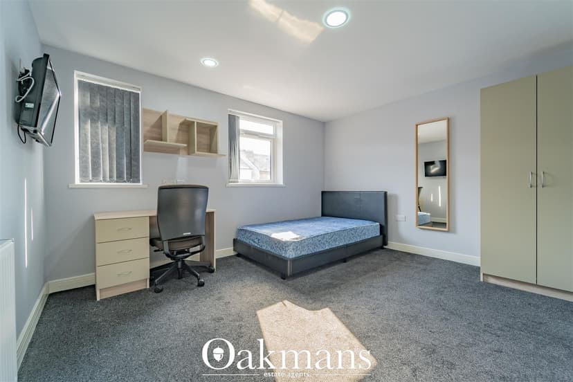 161, Hubert Road - Image 7