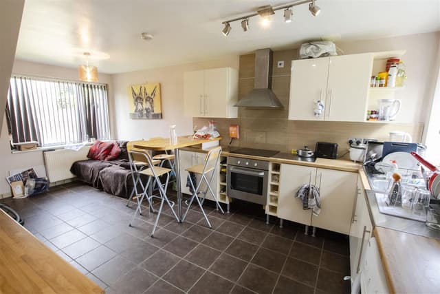 Leasow Drive - Image 8