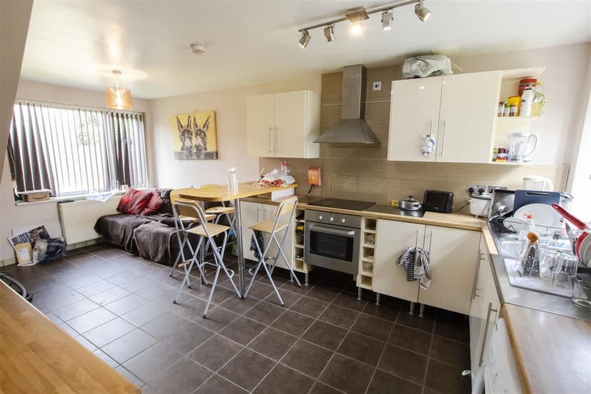 Leasow Drive - Image 8