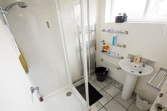 Leasow Drive - Image 2