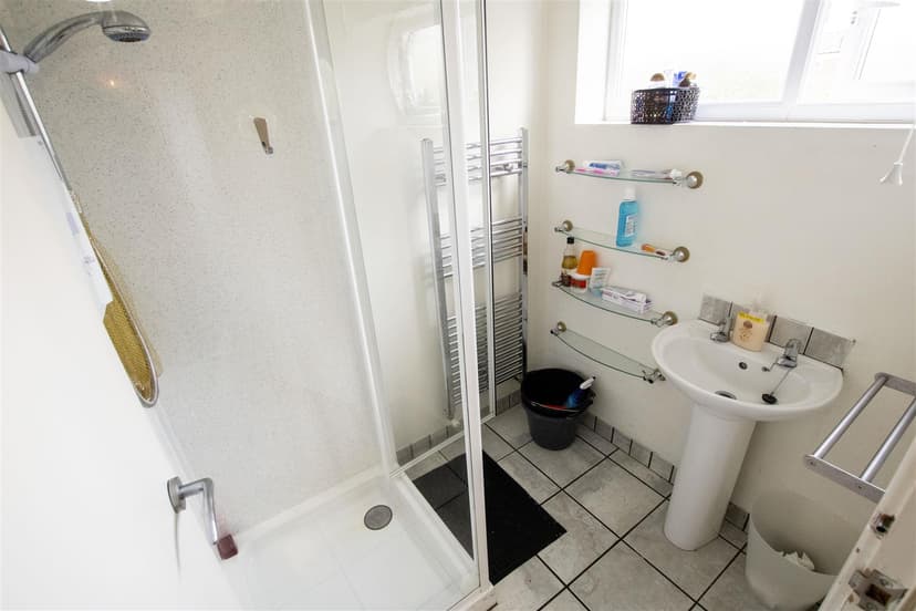 Leasow Drive - Image 2