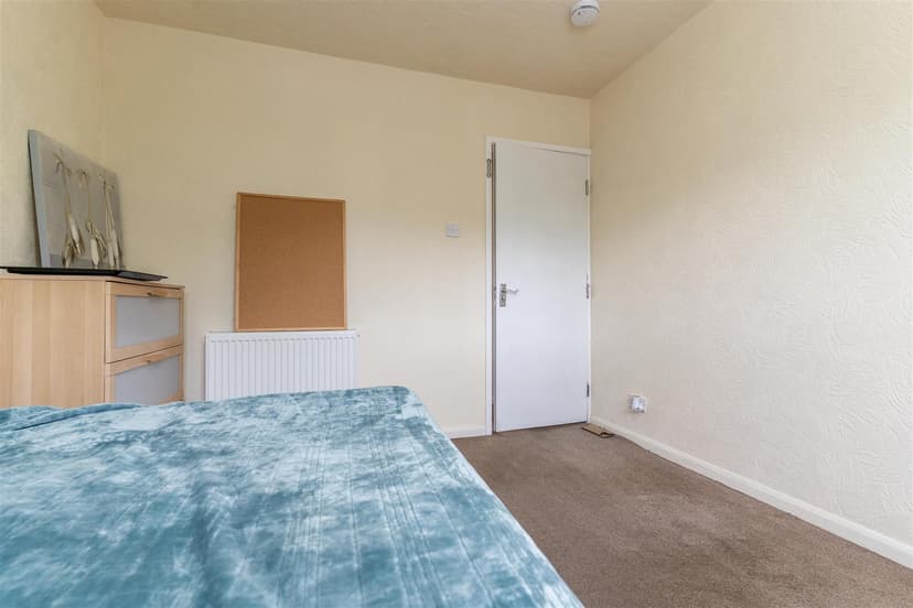 Fladbury Crescent - Image 20
