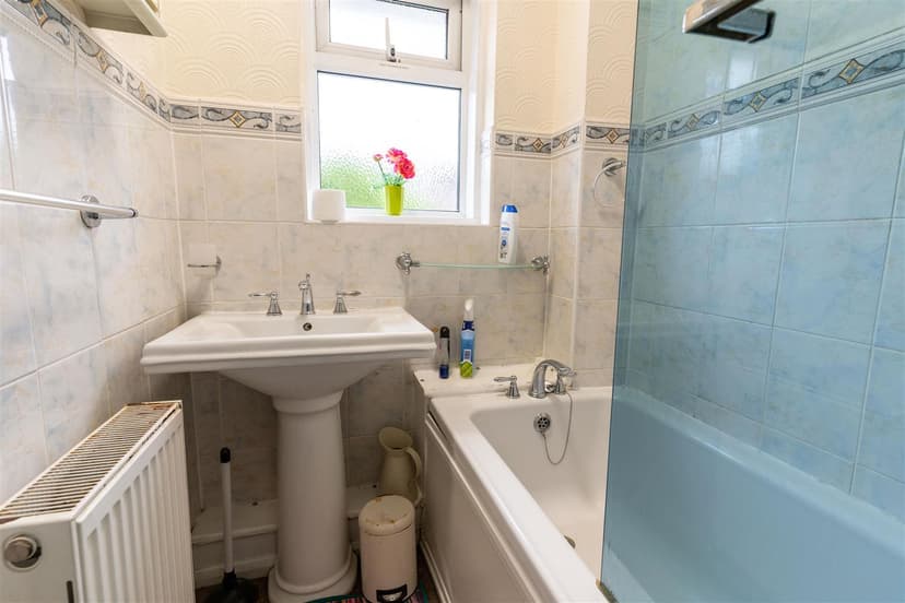 Fladbury Crescent - Image 13