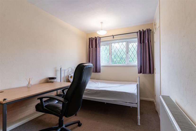 Fladbury Crescent - Image 11